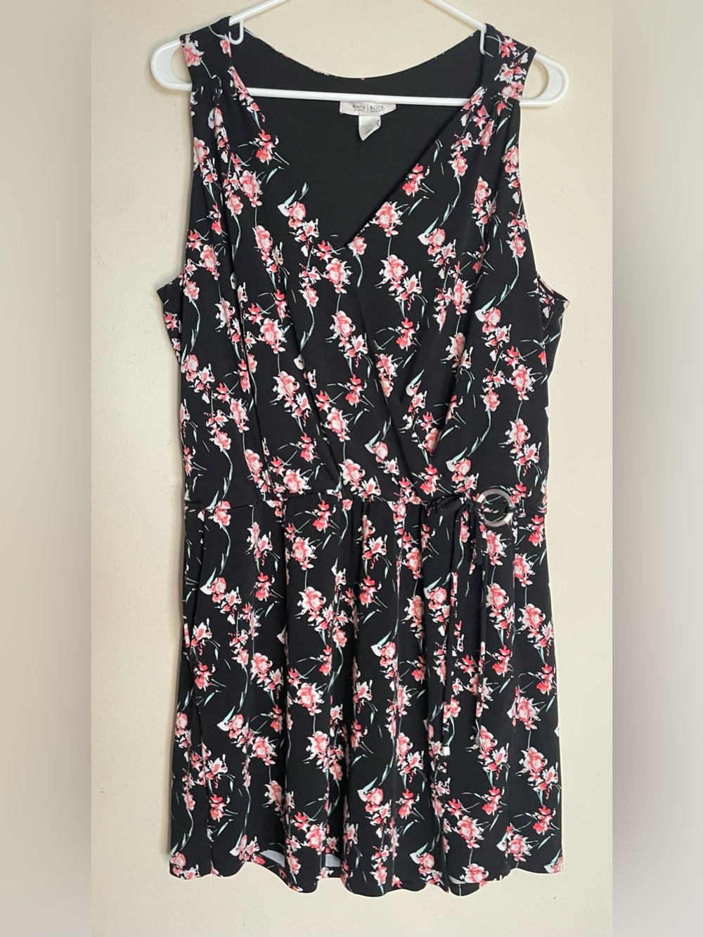 White House Black Market Sleeveless Floral Romper